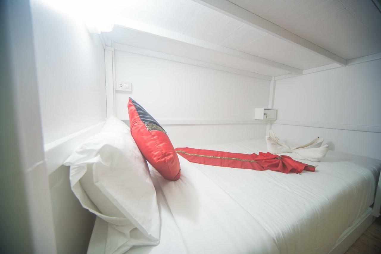 Panda Hostel Phuket (Adults Only) Patong Exterior photo