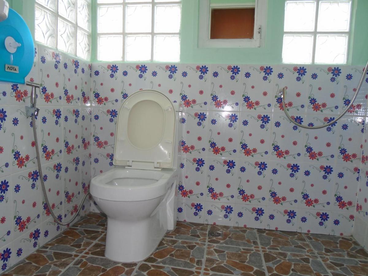 Panda Hostel Phuket (Adults Only) Patong Exterior photo