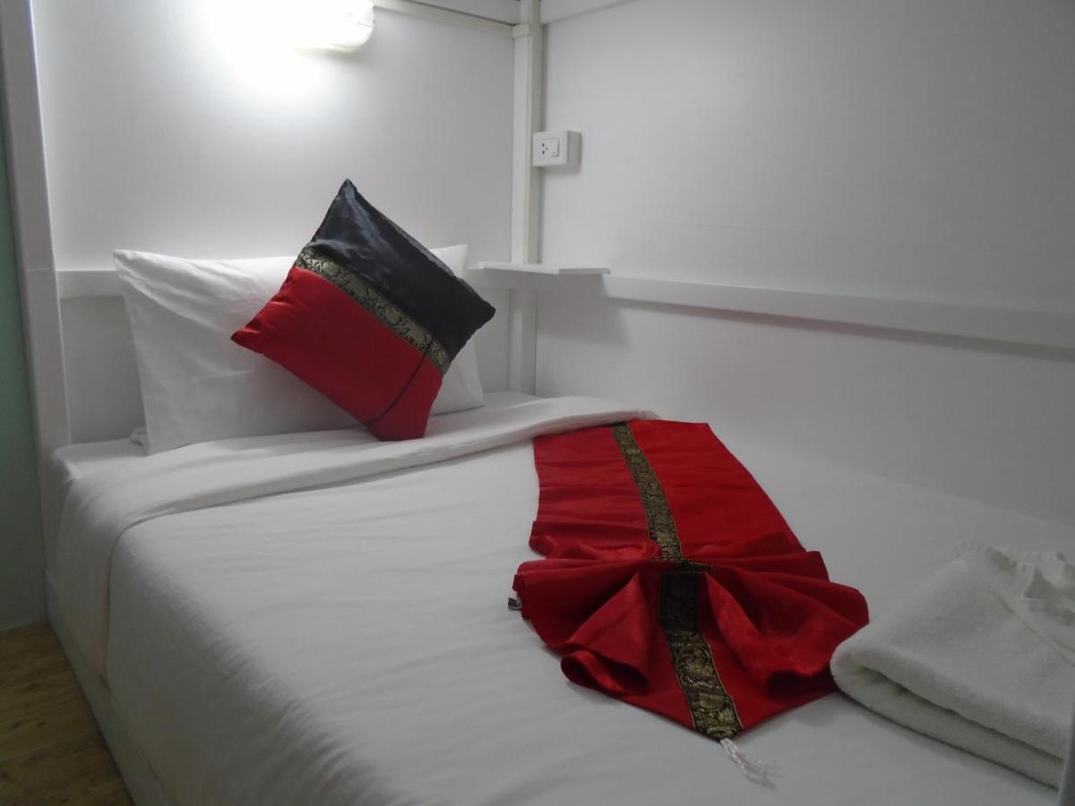 Panda Hostel Phuket (Adults Only) Patong Exterior photo