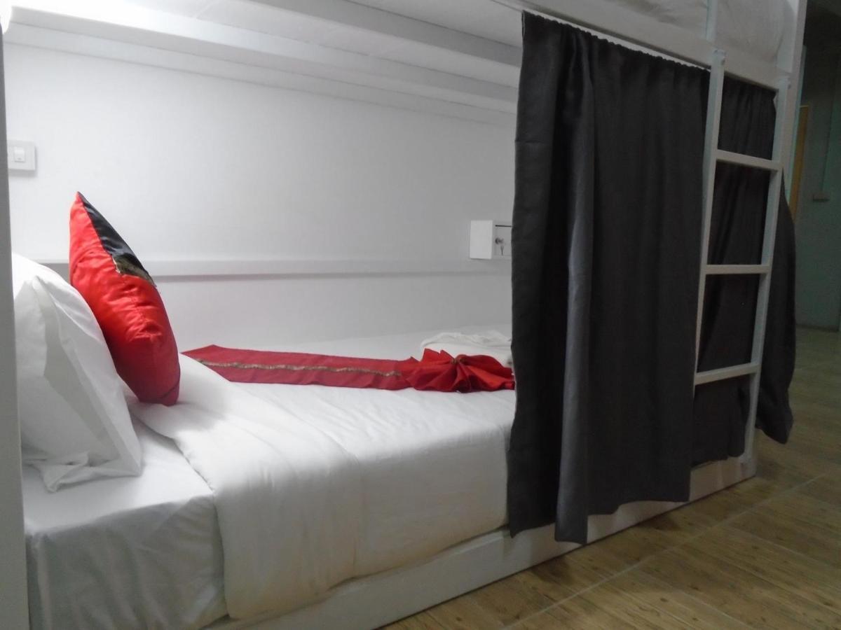 Panda Hostel Phuket (Adults Only) Patong Exterior photo